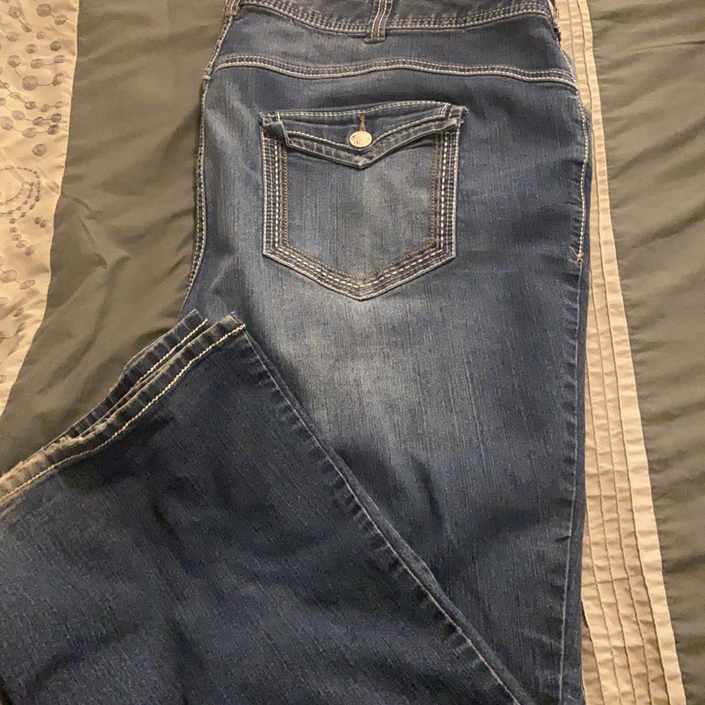 Button pocket flare jeans